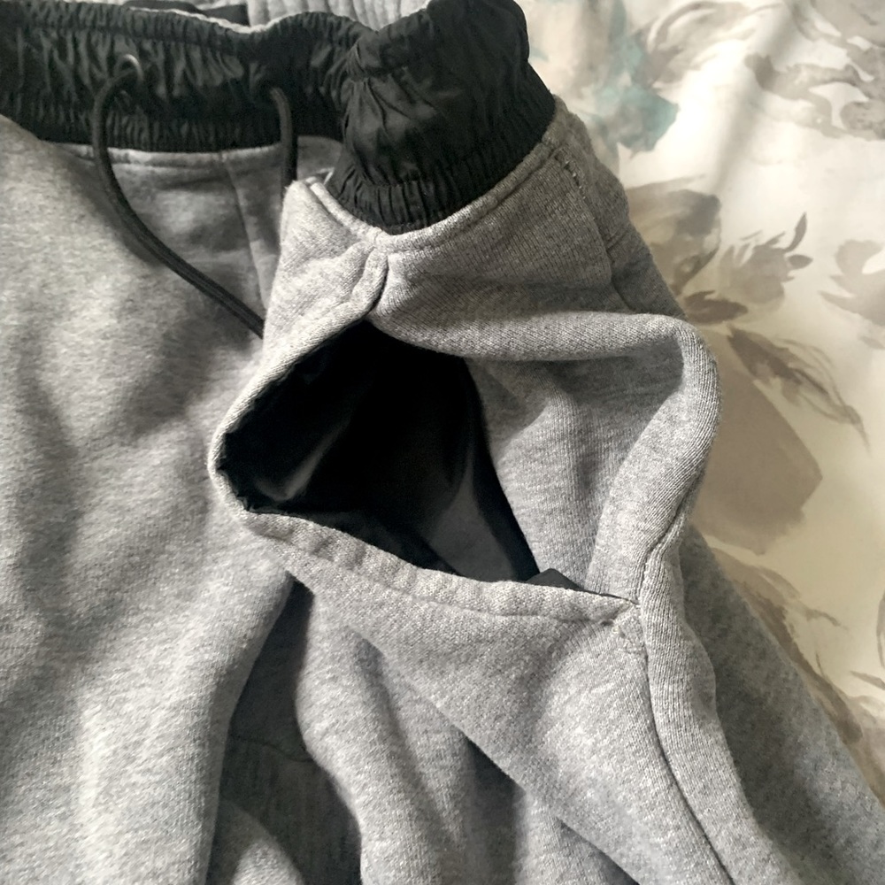 Nike Track Bottom - Picture 5 of 8